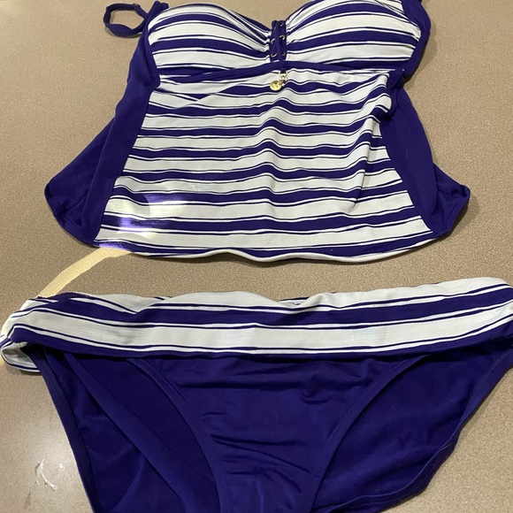 La Blanca Other - 2pc Tankini set size 16 by La Blanca La Blanca Other - 2pc Tankini set size 16 by La Blanca